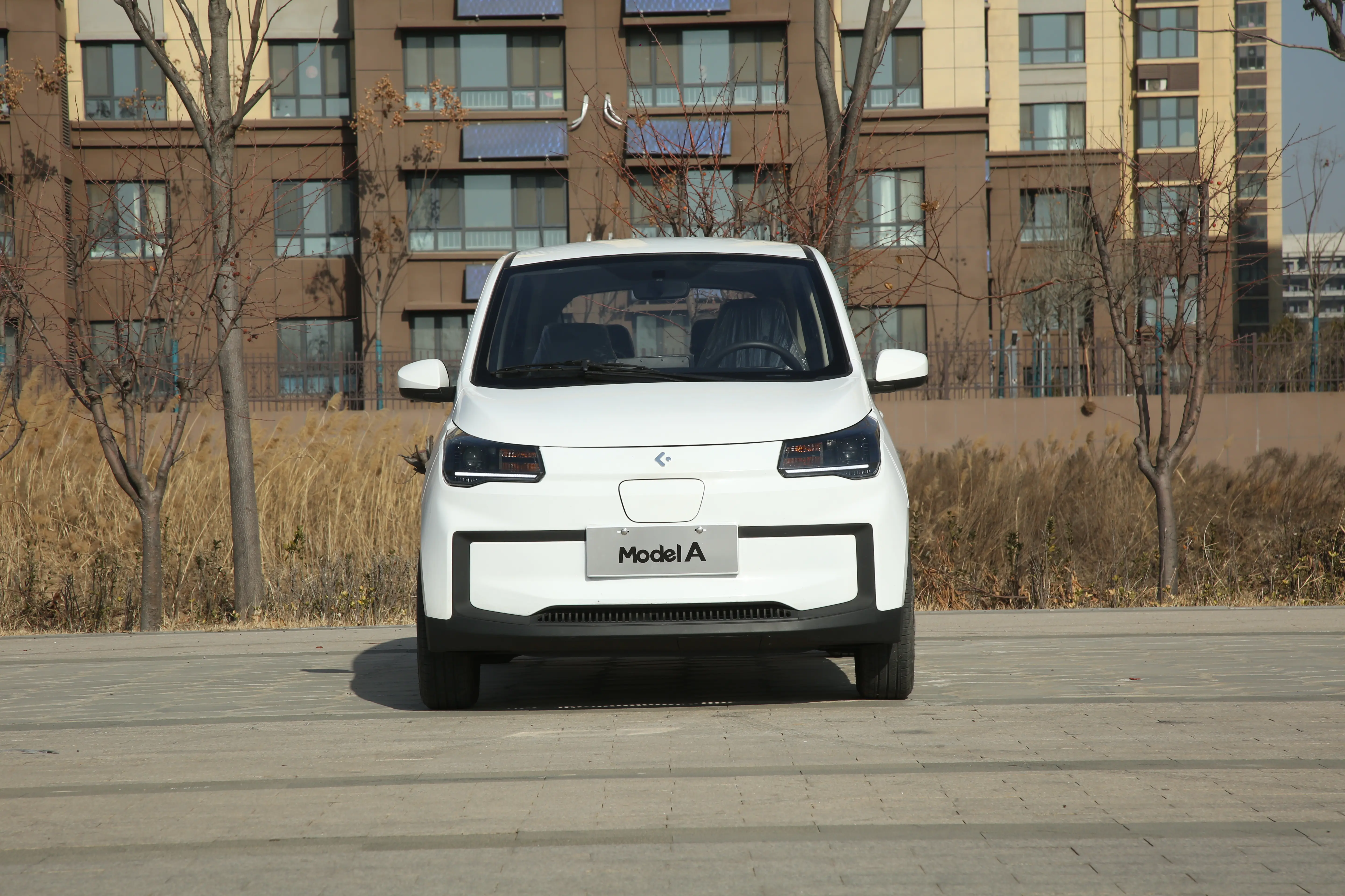 High Range 220-240km  Solar Electric Vehicle    (MODEL A) Featured Image