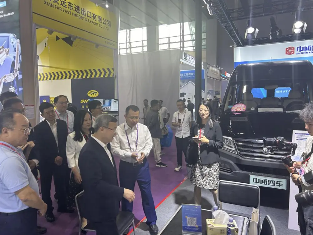 Wang Shouwen to Liaocheng Canton Fair booth research guidance