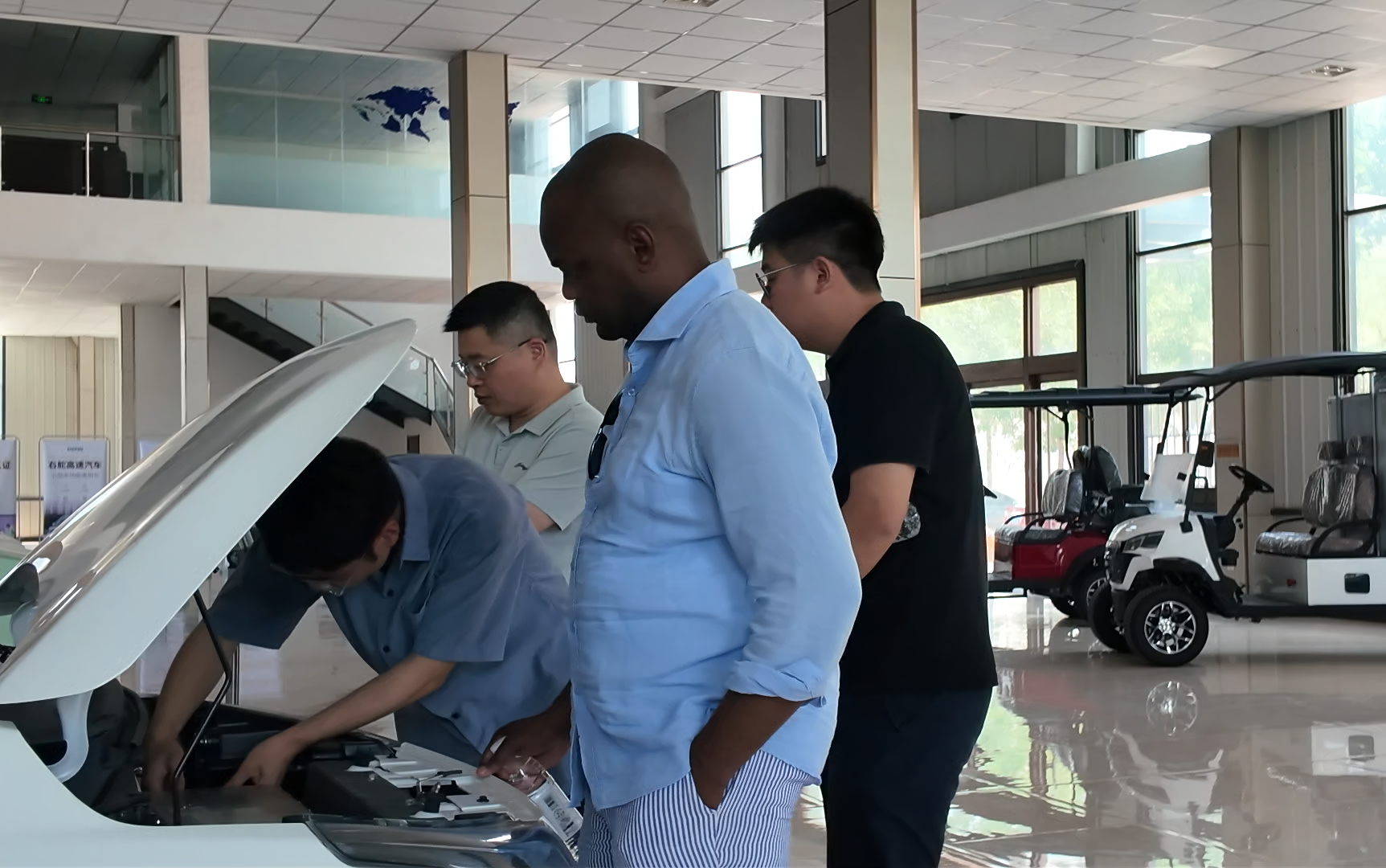 New energy vehicles have been highly recognized by Democratic Congo customers! High chassis, fast speed improvement and long battery life lead the market